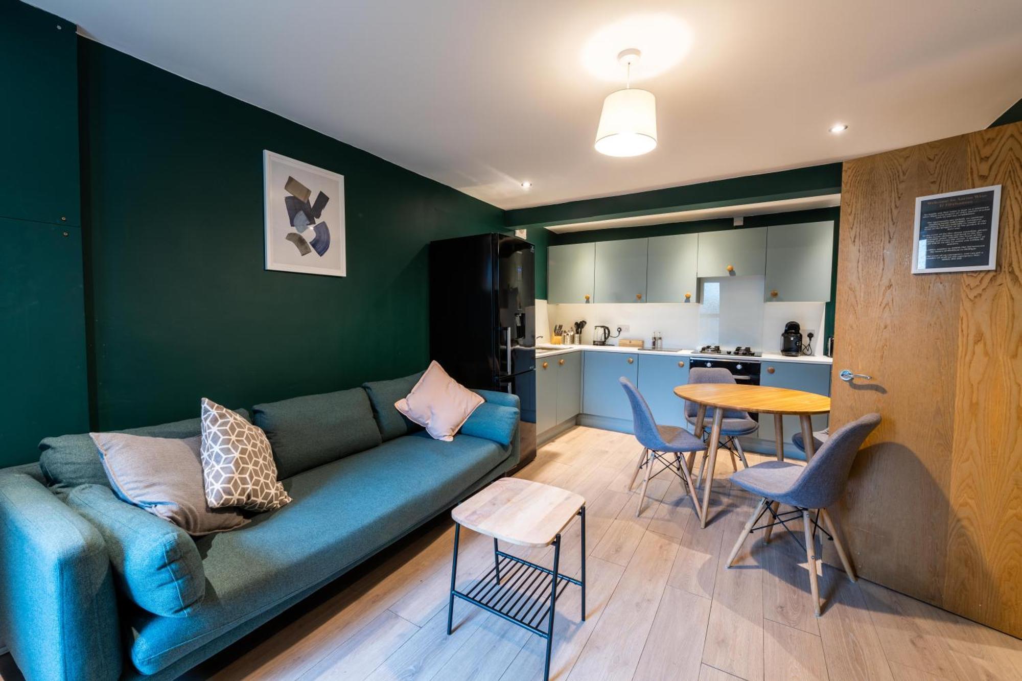 Aaron Wise - 17 Fitzhamon Apartments Кардифф Экстерьер фото