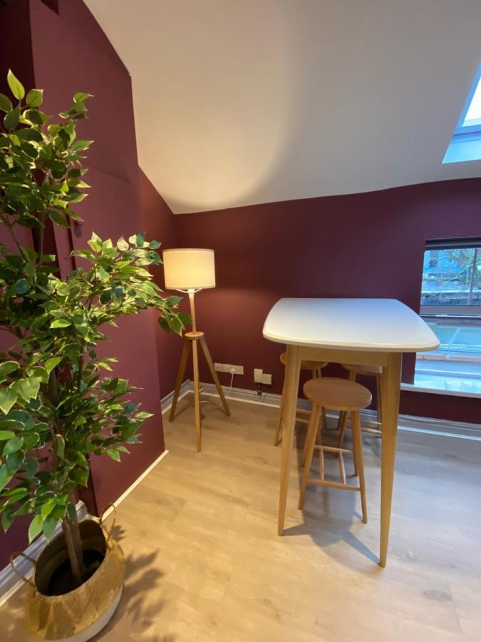 Aaron Wise - 17 Fitzhamon Apartments Кардифф Экстерьер фото
