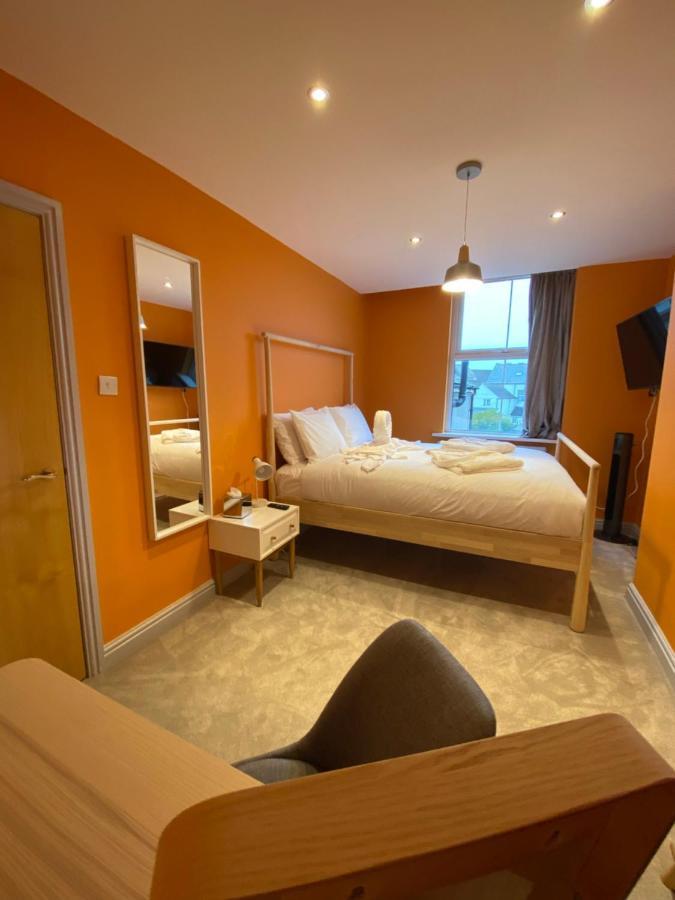 Aaron Wise - 17 Fitzhamon Apartments Кардифф Экстерьер фото