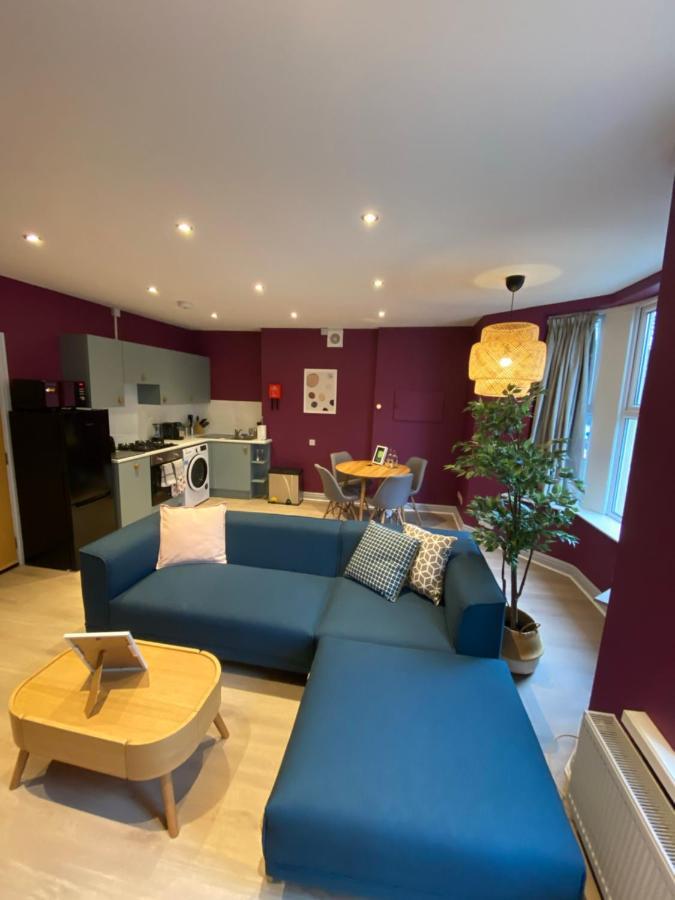 Aaron Wise - 17 Fitzhamon Apartments Кардифф Экстерьер фото