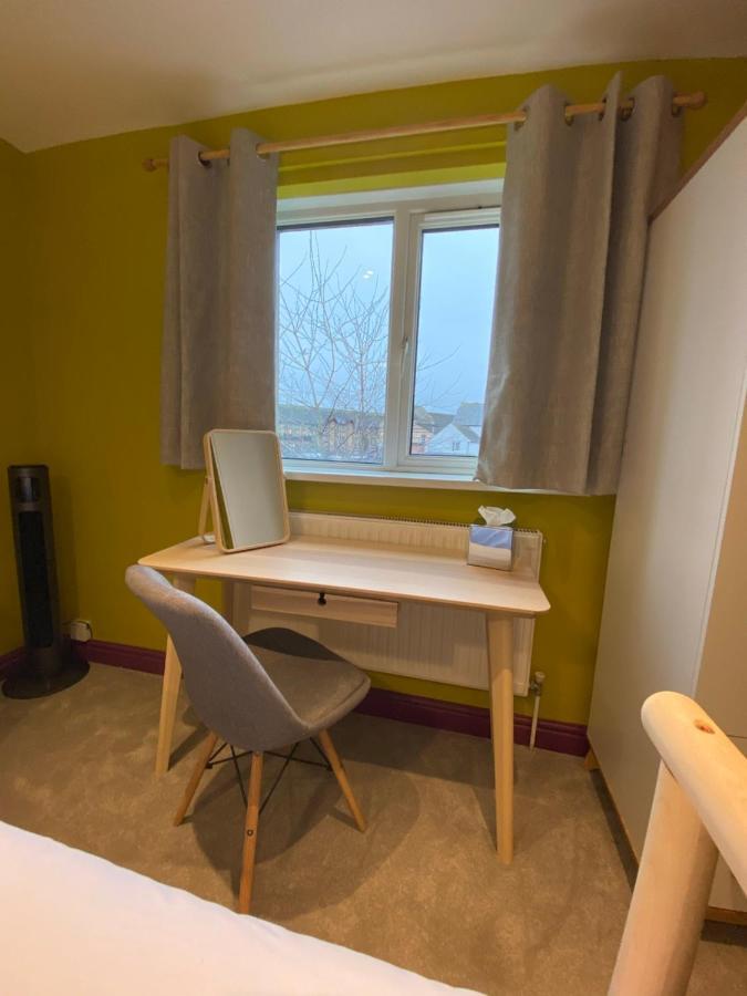Aaron Wise - 17 Fitzhamon Apartments Кардифф Экстерьер фото