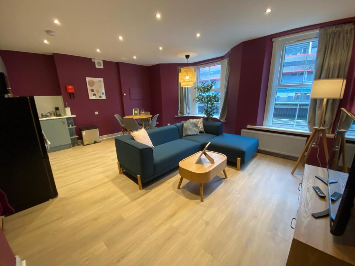 Aaron Wise - 17 Fitzhamon Apartments Кардифф Экстерьер фото